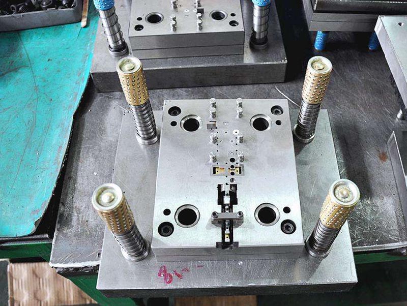 舒城模具制造-01